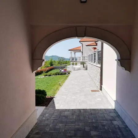 Prenocisca Iris 塞扎纳